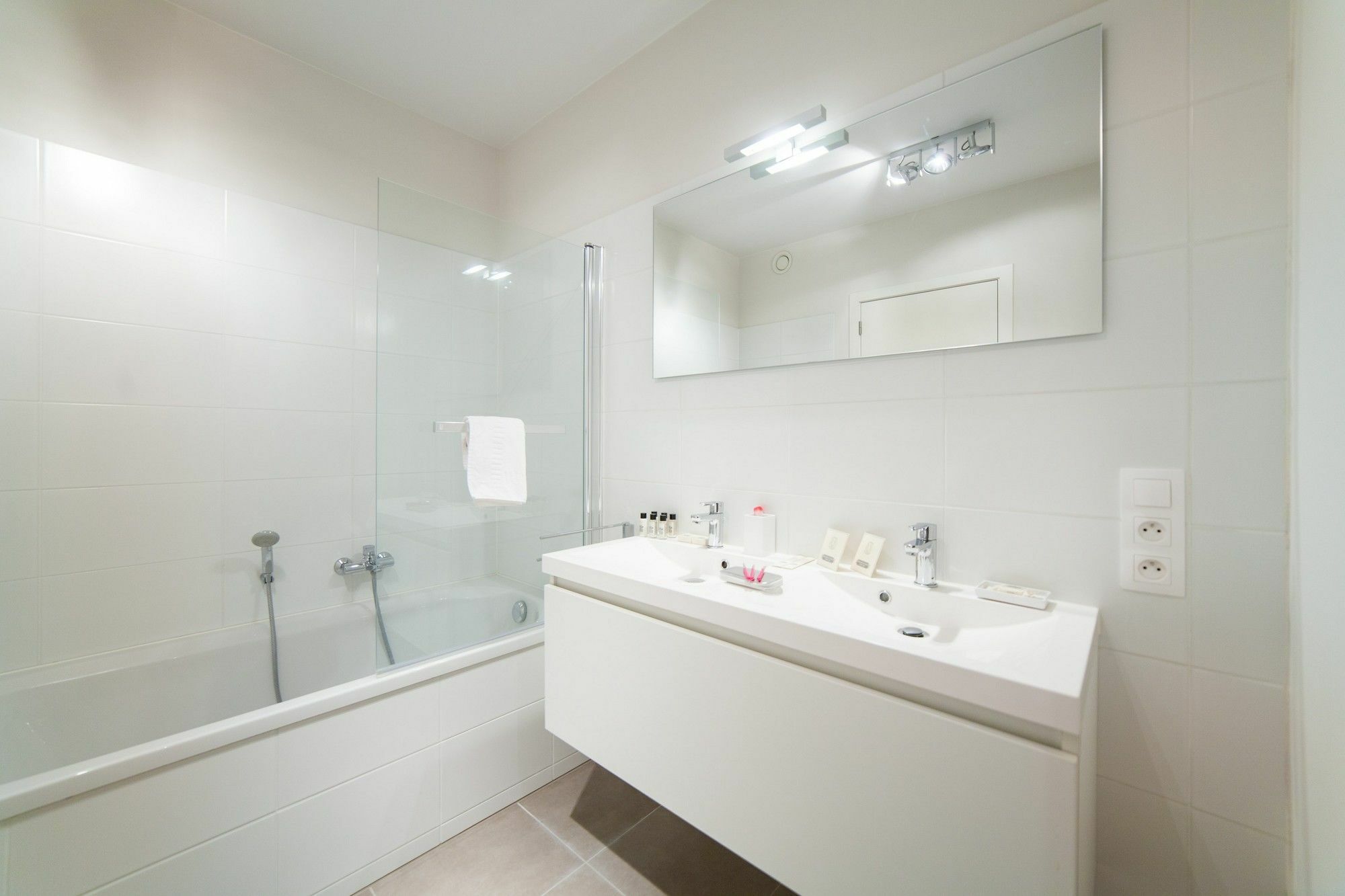 Sweet Inn Apartments - Madou Bruxelles Eksteriør billede